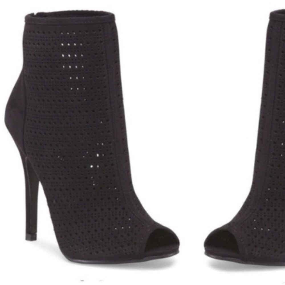 Chinese Laundry Jupiter peep toe boots 6